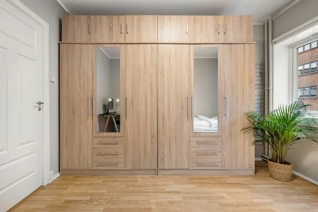 Bespoke oak wardrobe design
